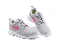 Nike-Roshe-Run-Femme-gris-rose_5