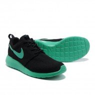 nike-roshe-run-black-green